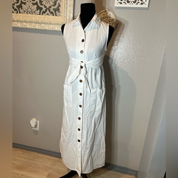 Rabbit Rabbit Rabbit White Button-Front Maxi Dress - Picture 3 of 15